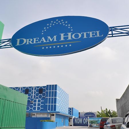 Hotel Dream World Las Piñas Exteriér fotografie