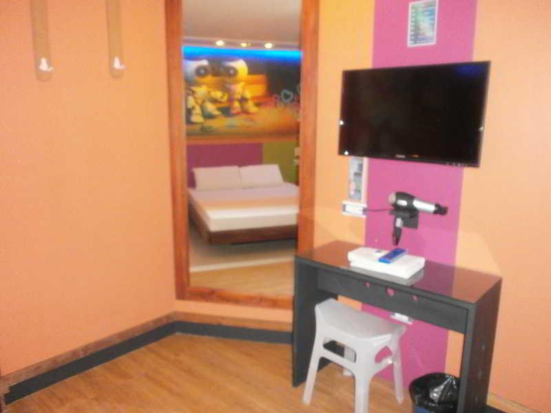 Hotel Dream World Las Piñas Exteriér fotografie